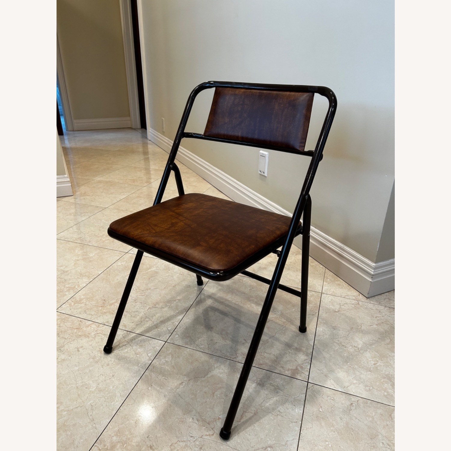 Folding Chairs - image-1