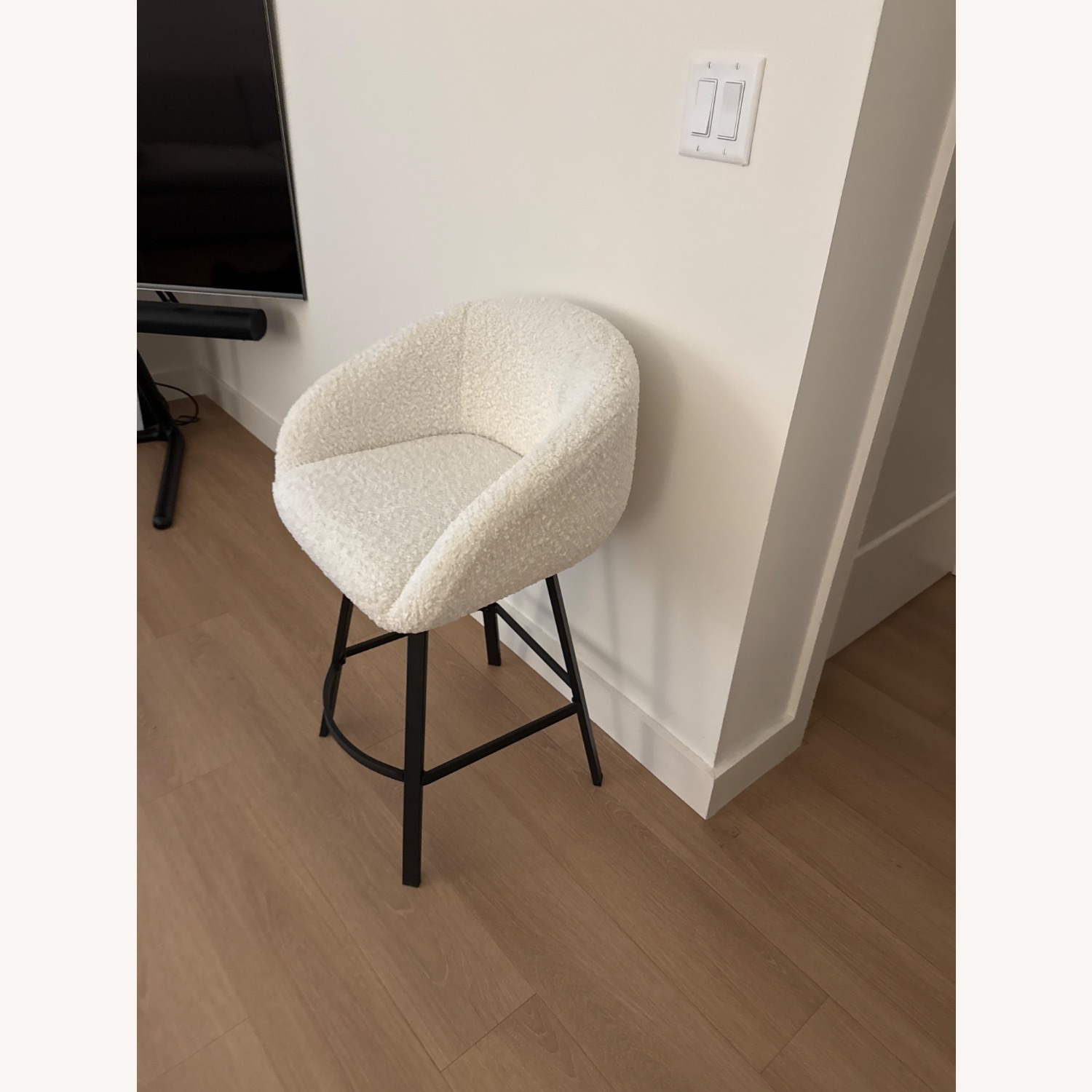 Amazon Zesthouse White Stools - image-2