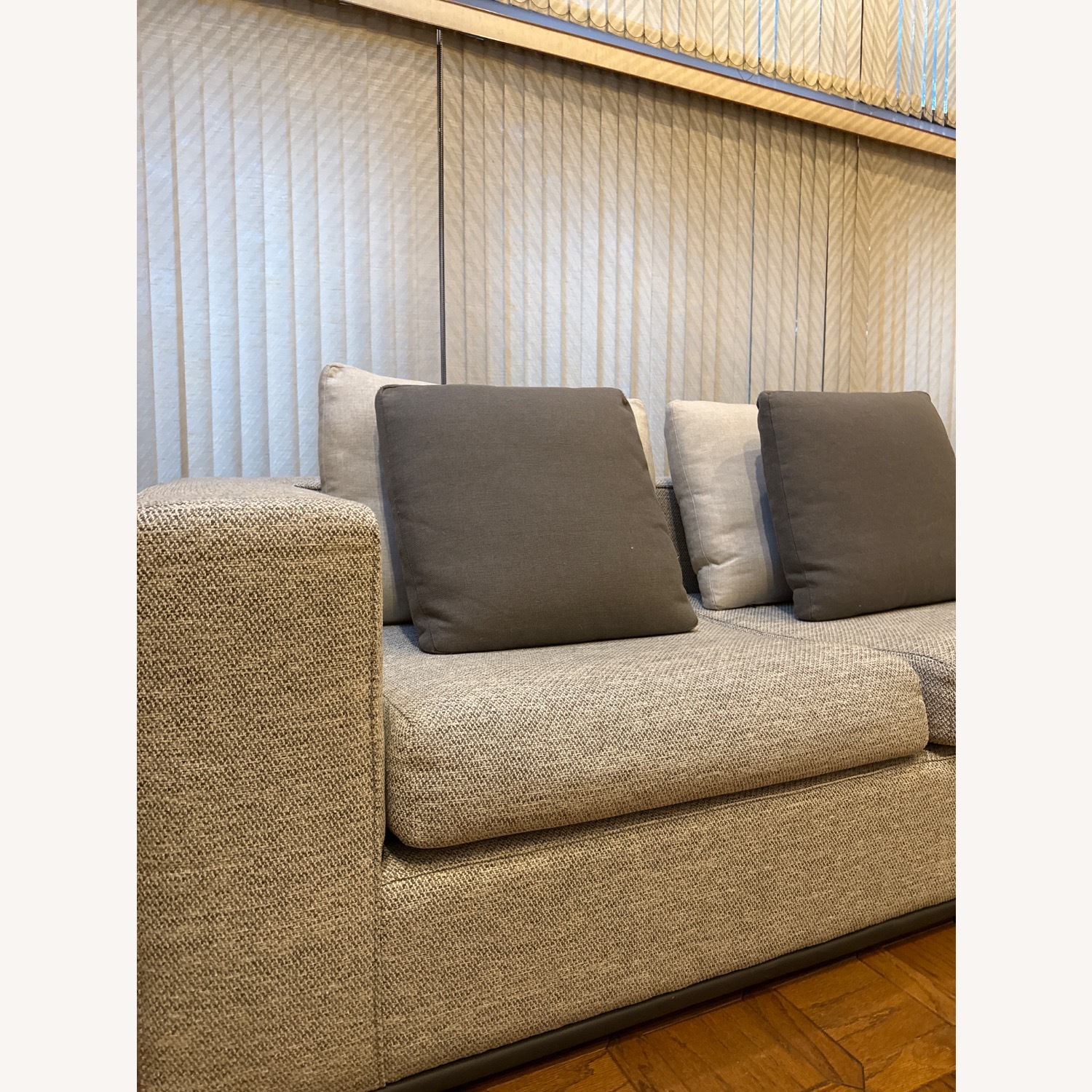 Huppé Modular Sofa Light Gray - image-4