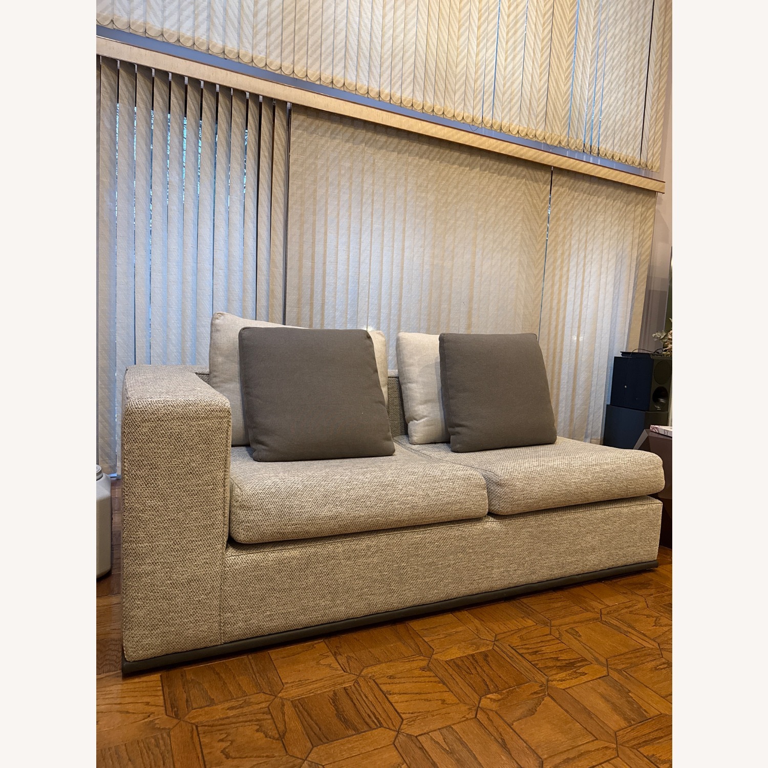 Huppé Modular Sofa Light Gray - image-5
