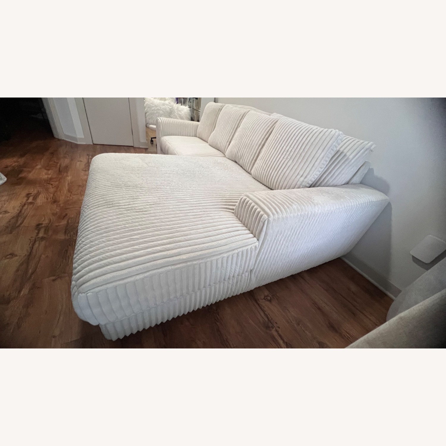 Ashley Furniture Lindyn 2-Piece Modular Loveseat with Chaise - Ivory - image-4