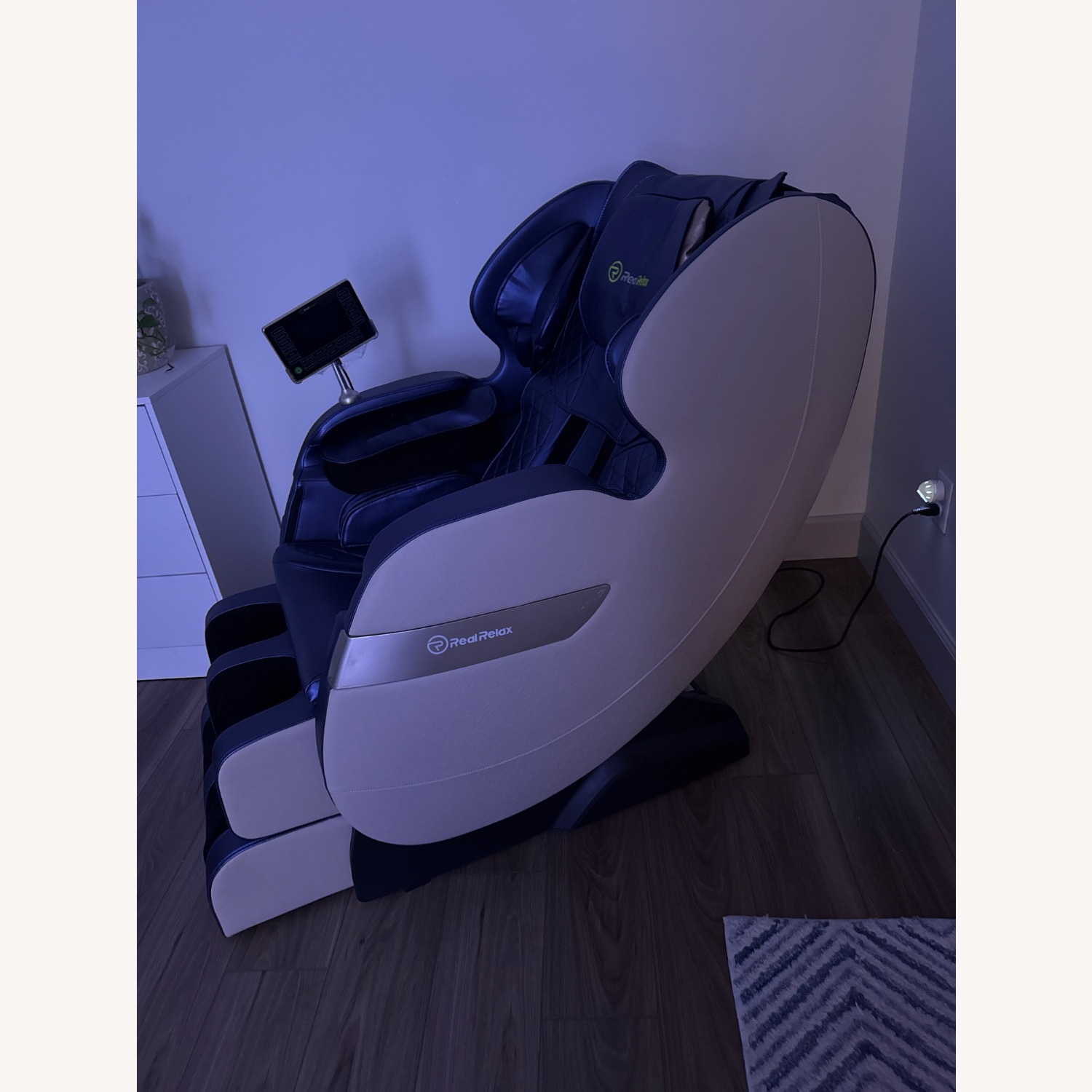 Massage chair  - image-2