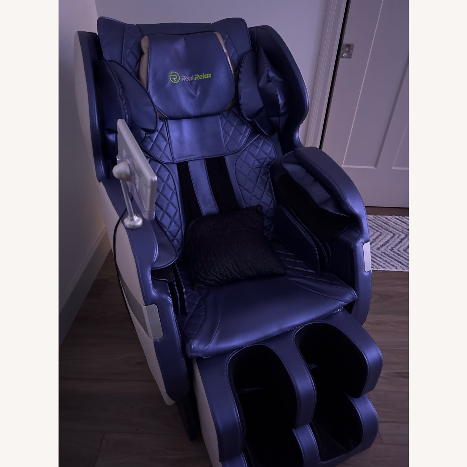 Massage chair  - image-3