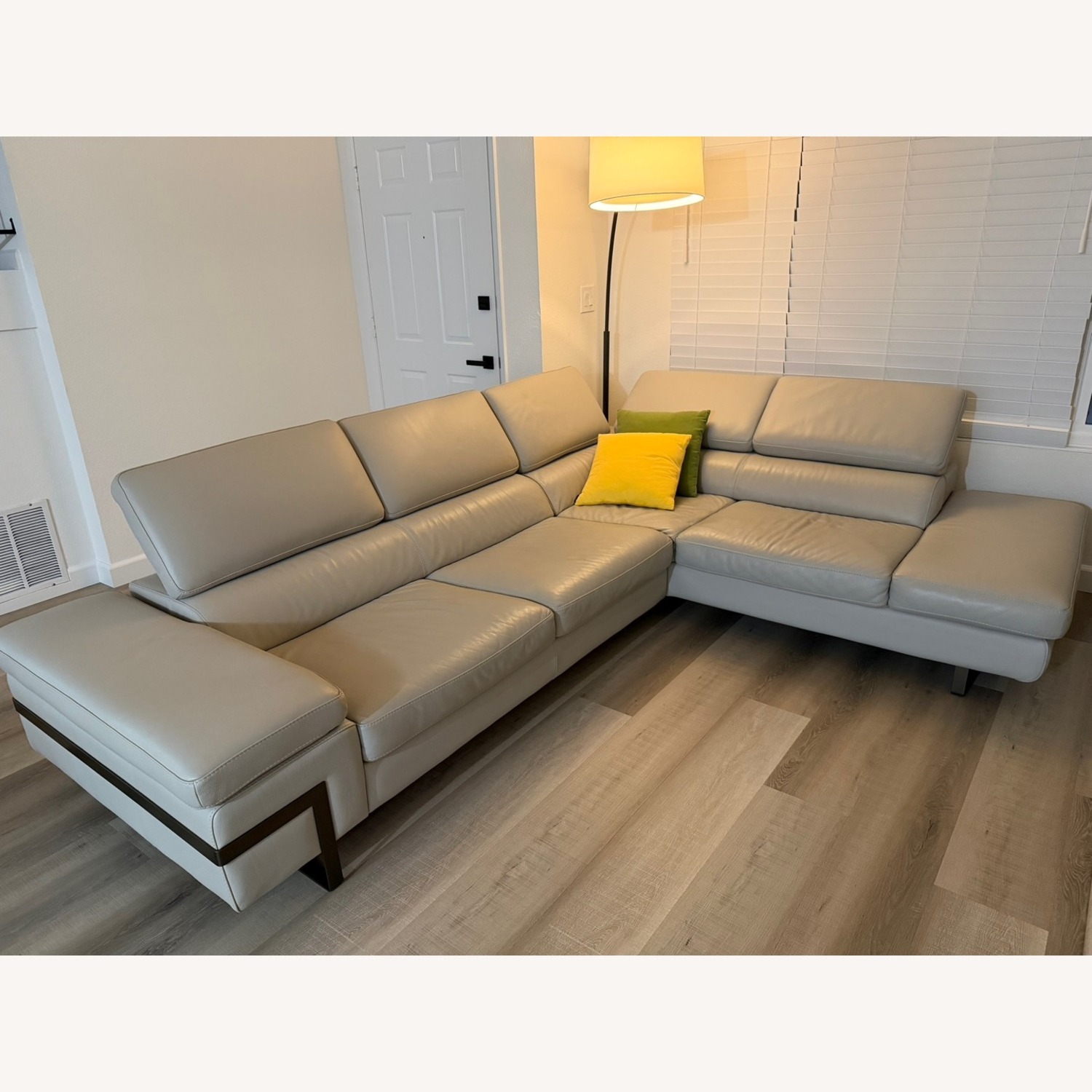 INCANTO Leather Sofa (made in Italy) - image-3