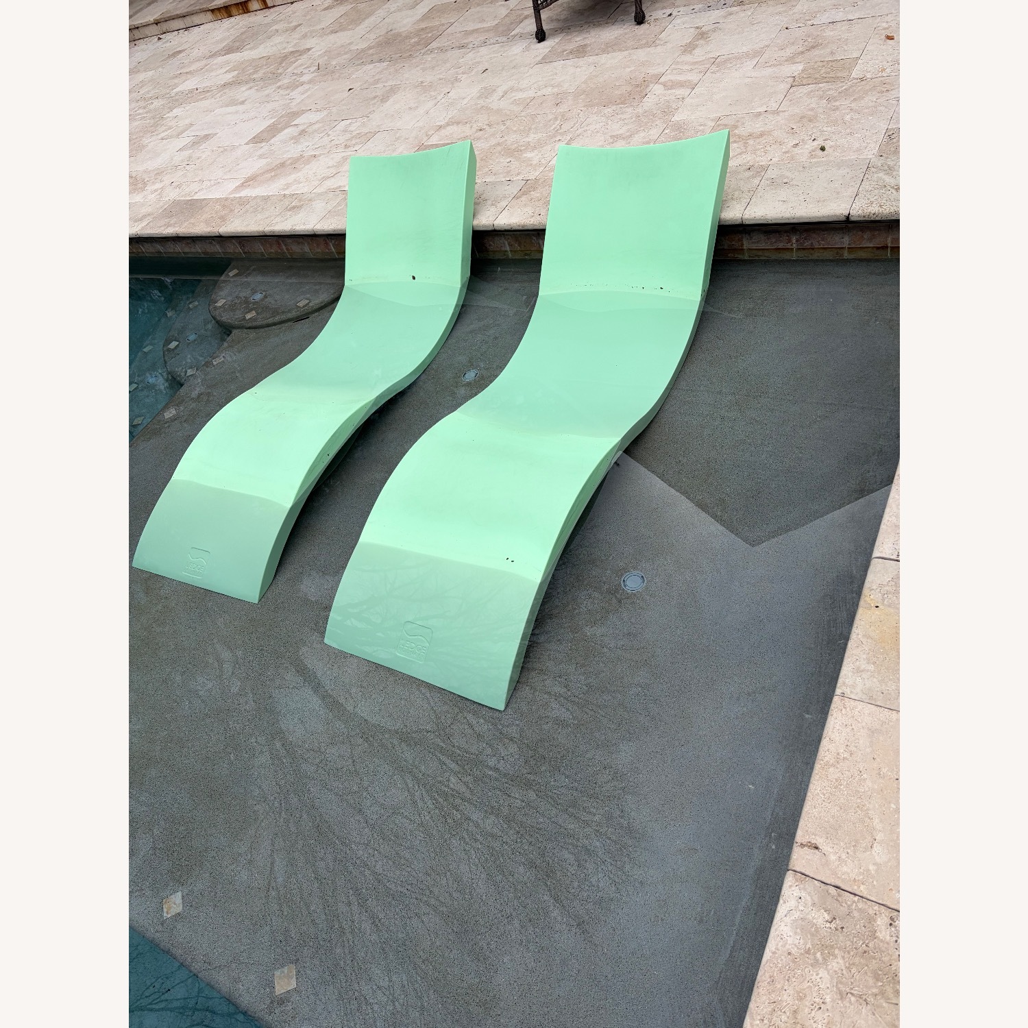 Ledge Lounger Signature Chaise Chair  - image-1