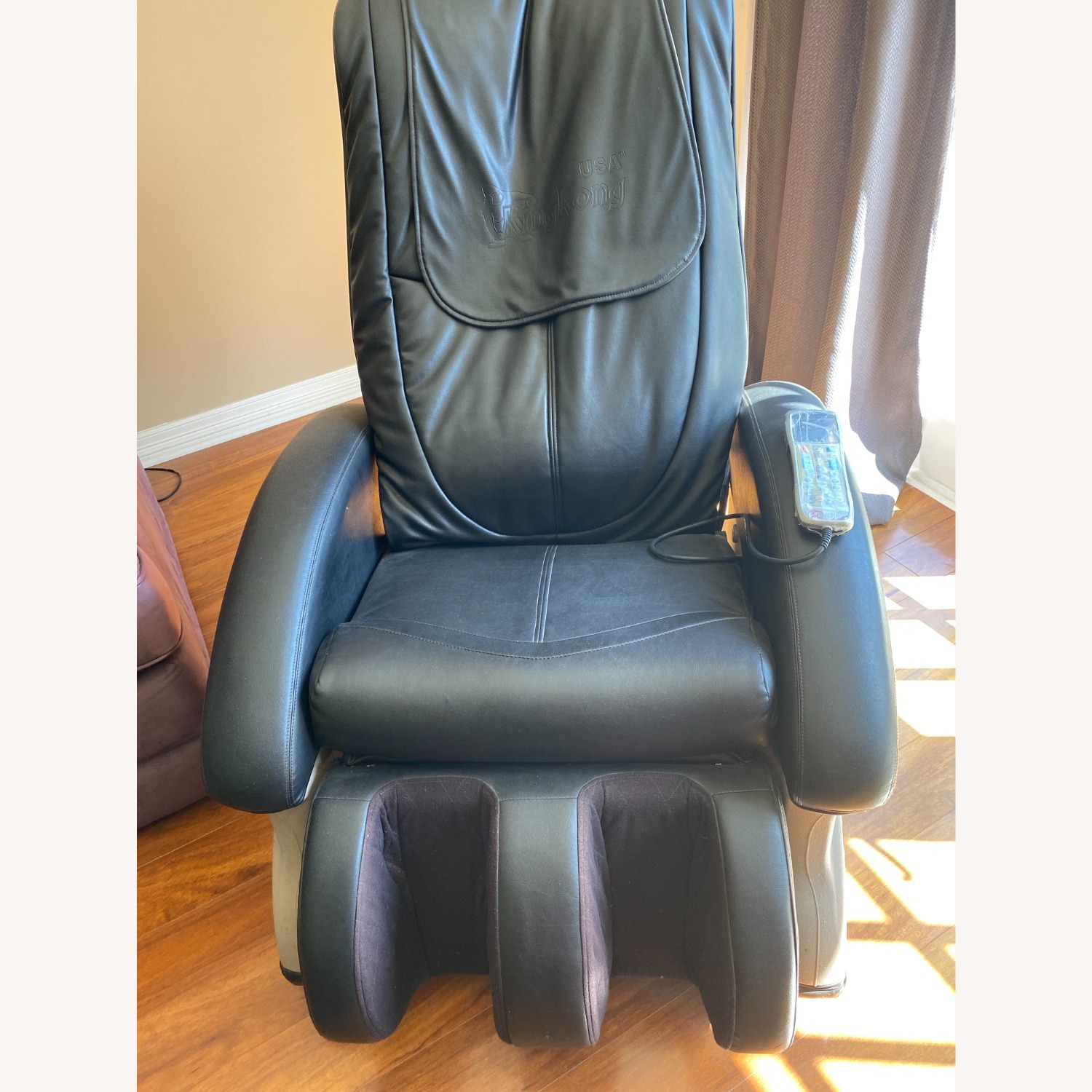 King Kong USA 5517B Deluxe Shiatsu Massage Chair - image-1