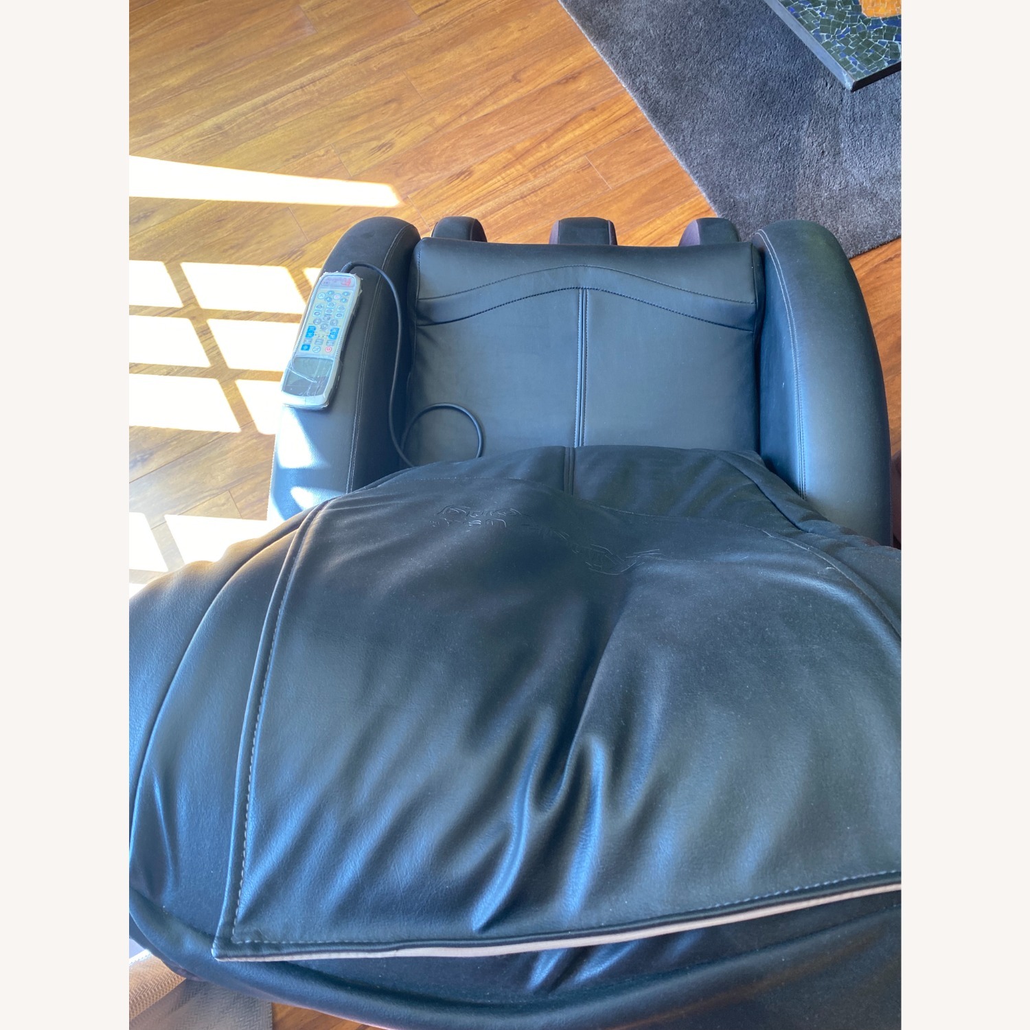 King Kong USA 5517B Deluxe Shiatsu Massage Chair - image-2