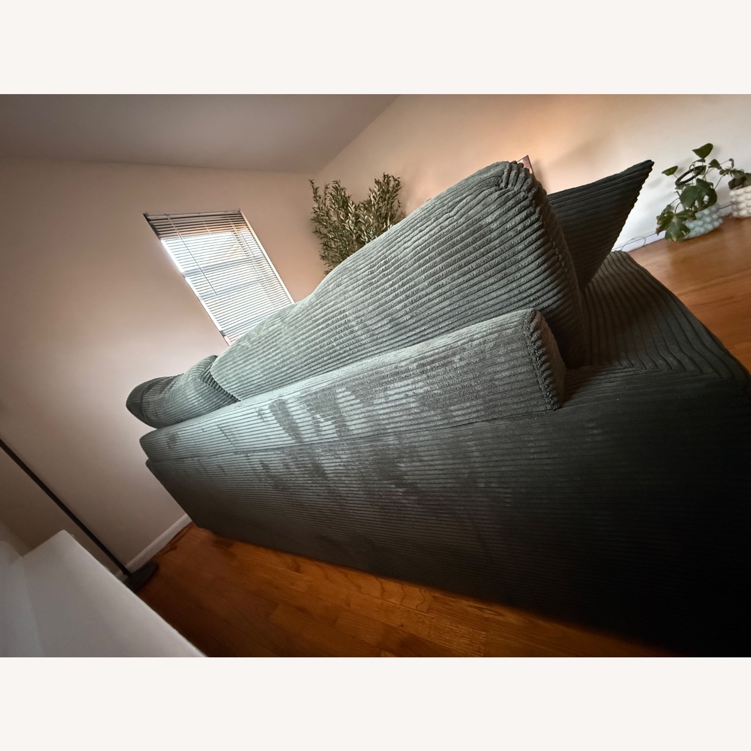 Bob's Discount Furniture Green Chaise Lounge - image-2