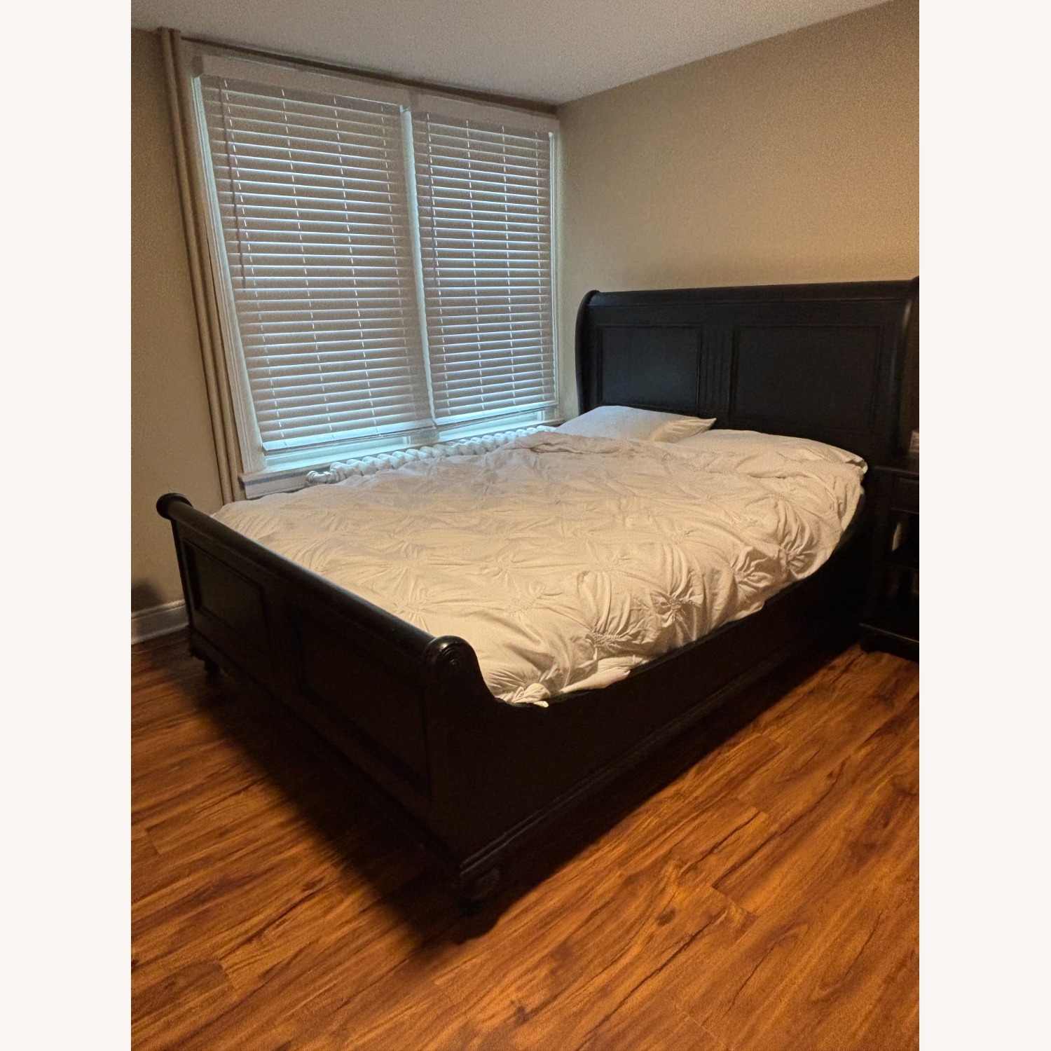 Ethan Allen Black Wood Queen Bed - image-3