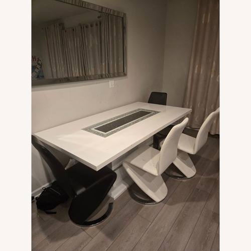 Used Dining Table Sets  for sale on AptDeco
