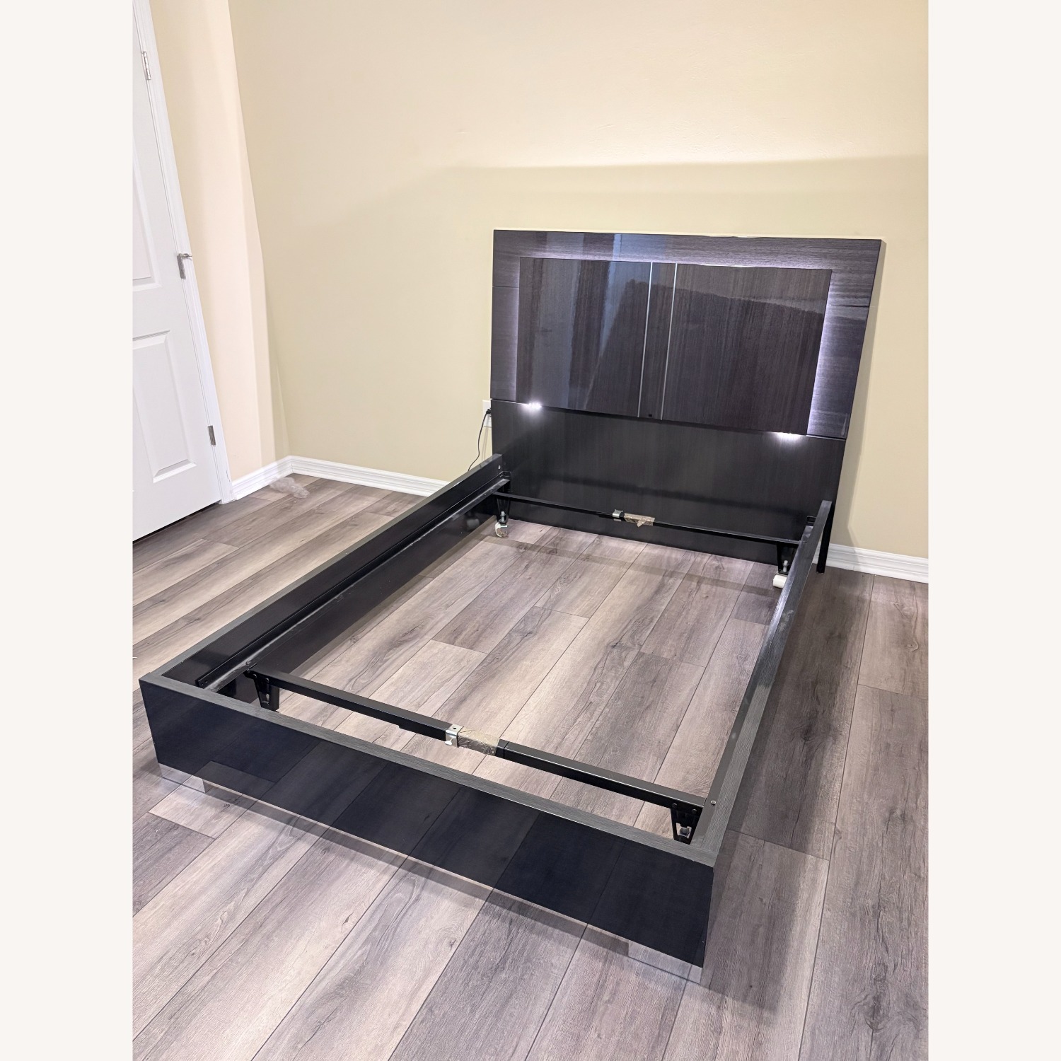 ALF Italia Versilia Full Bed Frame W LED Headboard - image-2