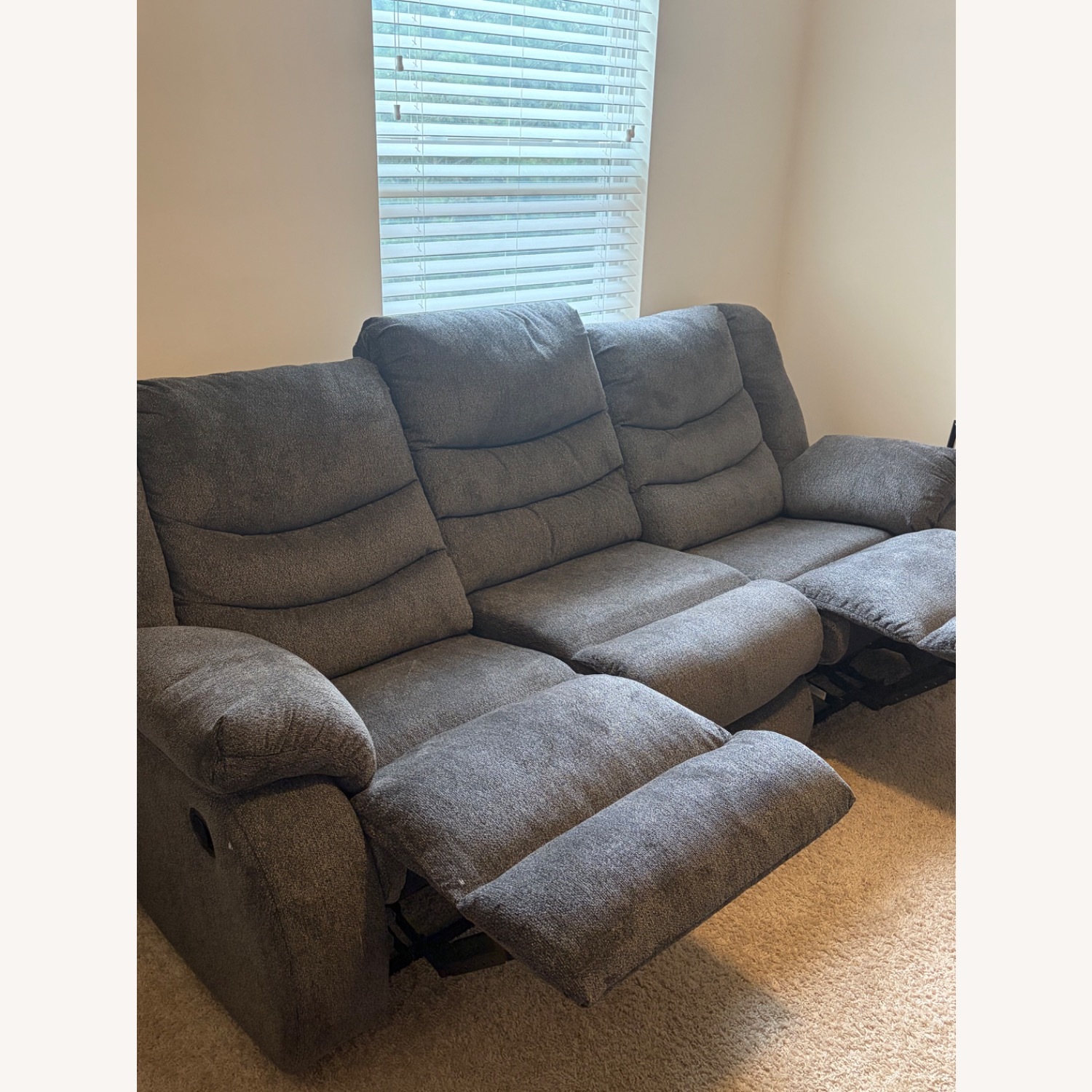 Tulen Modern Manual Pull Tab Reclining Sofa - image-2