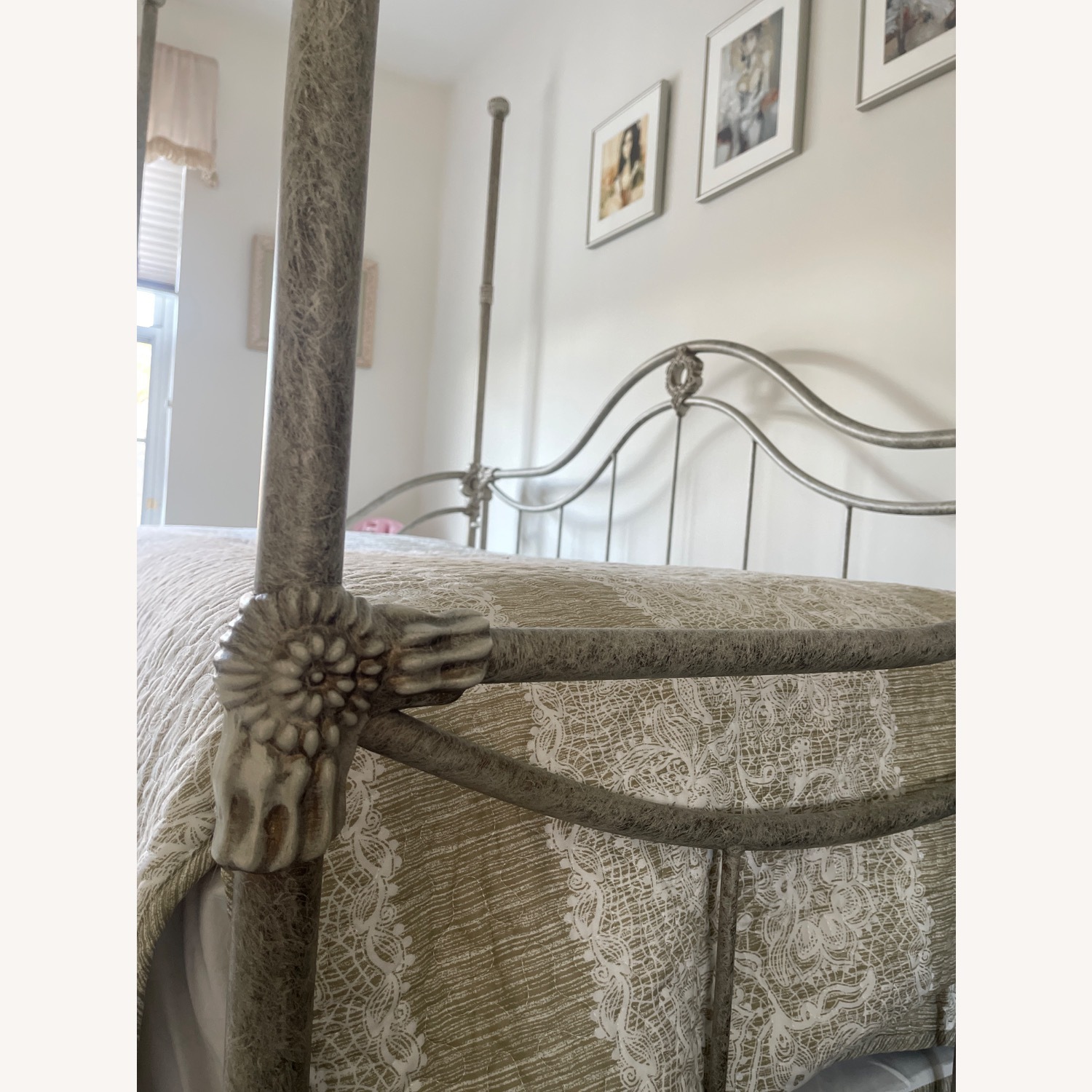 Antique White Metal Canopy Daybed - image-5