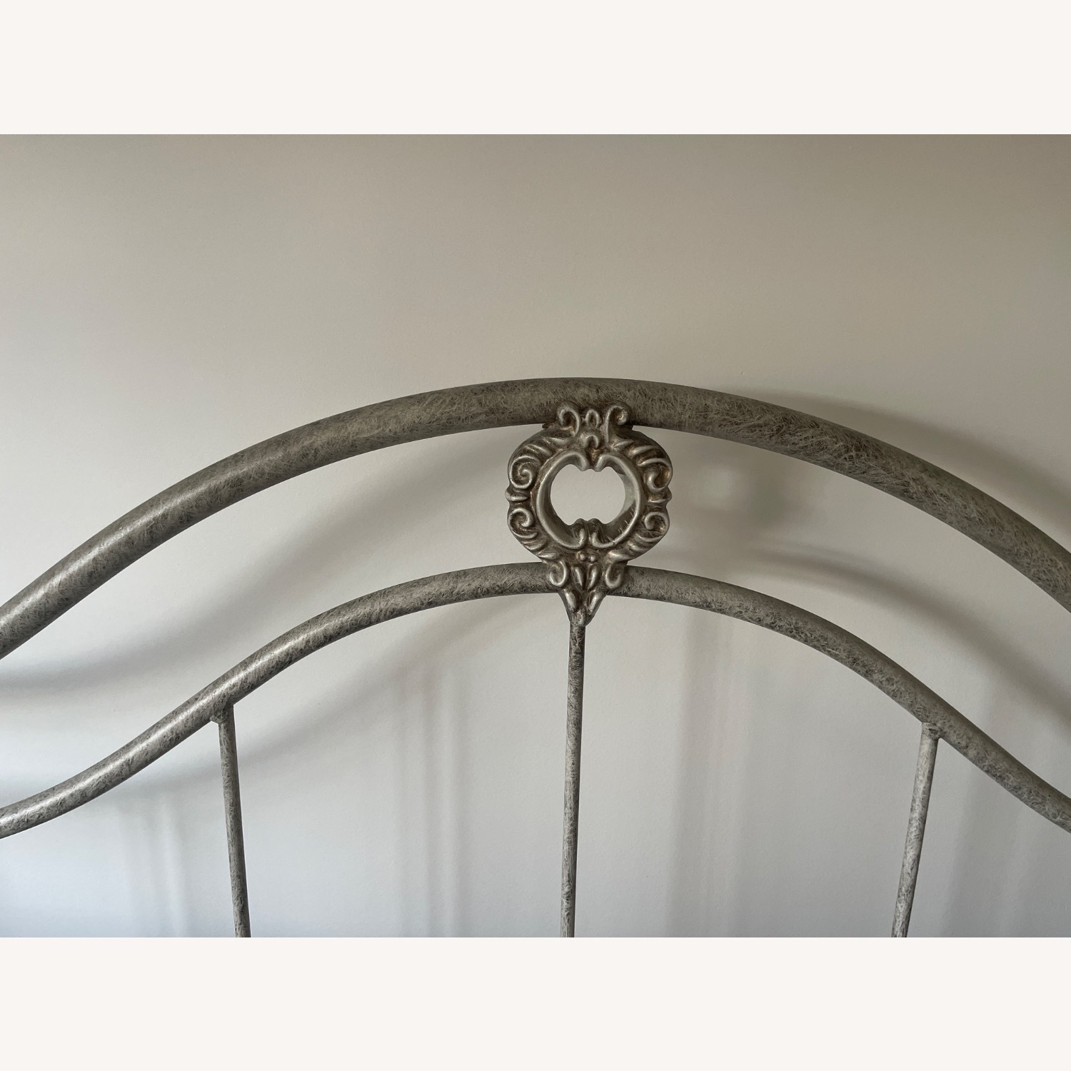Antique White Metal Canopy Daybed - image-4