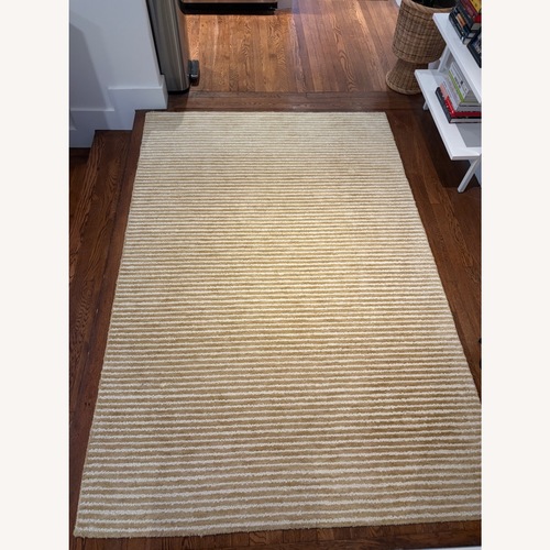 Used Loloi Sunday Area Rug Wool Area Rug 5' x 8' for sale on AptDeco