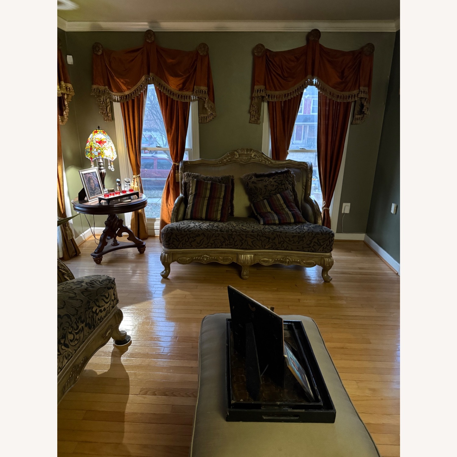 Vintage/Antique Gold 3+ Seater Sofa - image-3