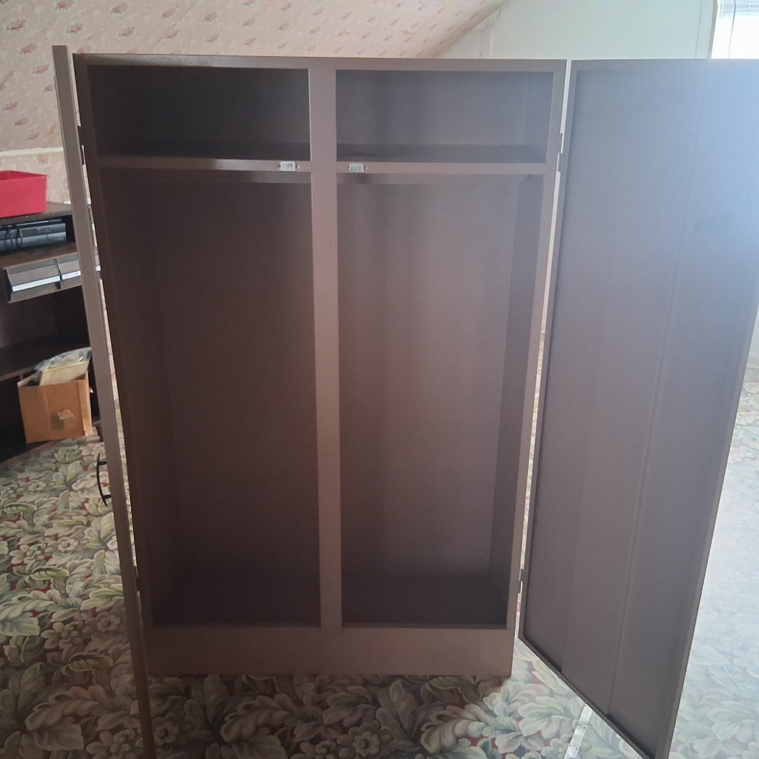 Vintage Wadrobe W Locking Key - image-2