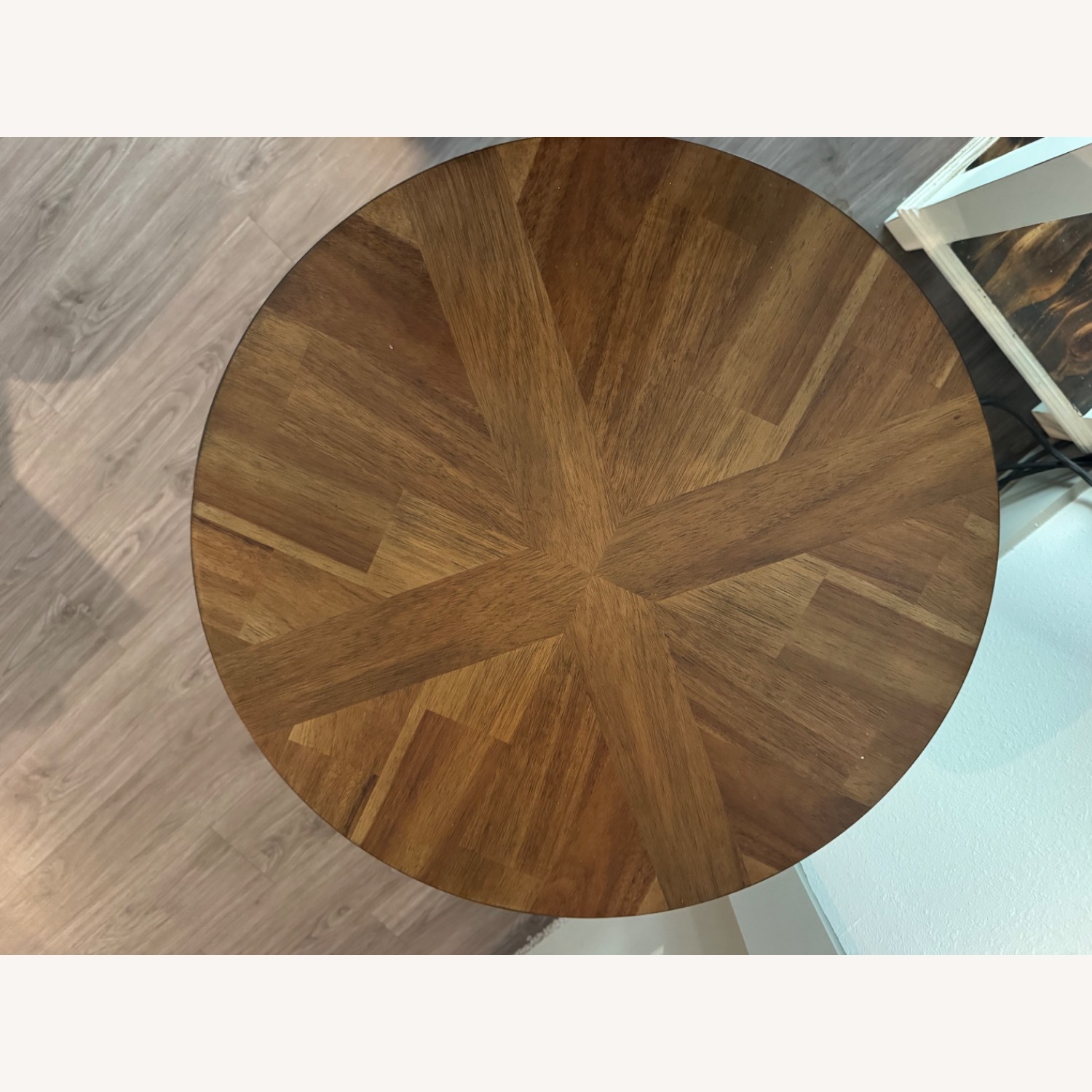 Ashley Furniture Roybeck Table (Set of 3) - image-2