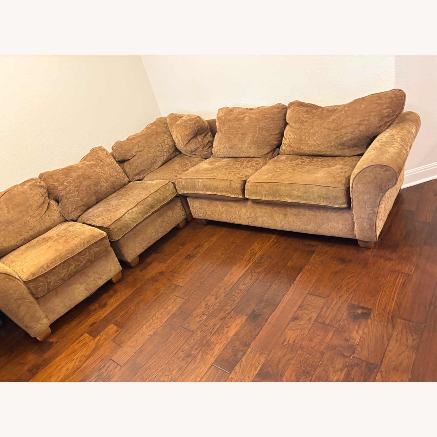 Vintage Beige Damask Sectional - image-7