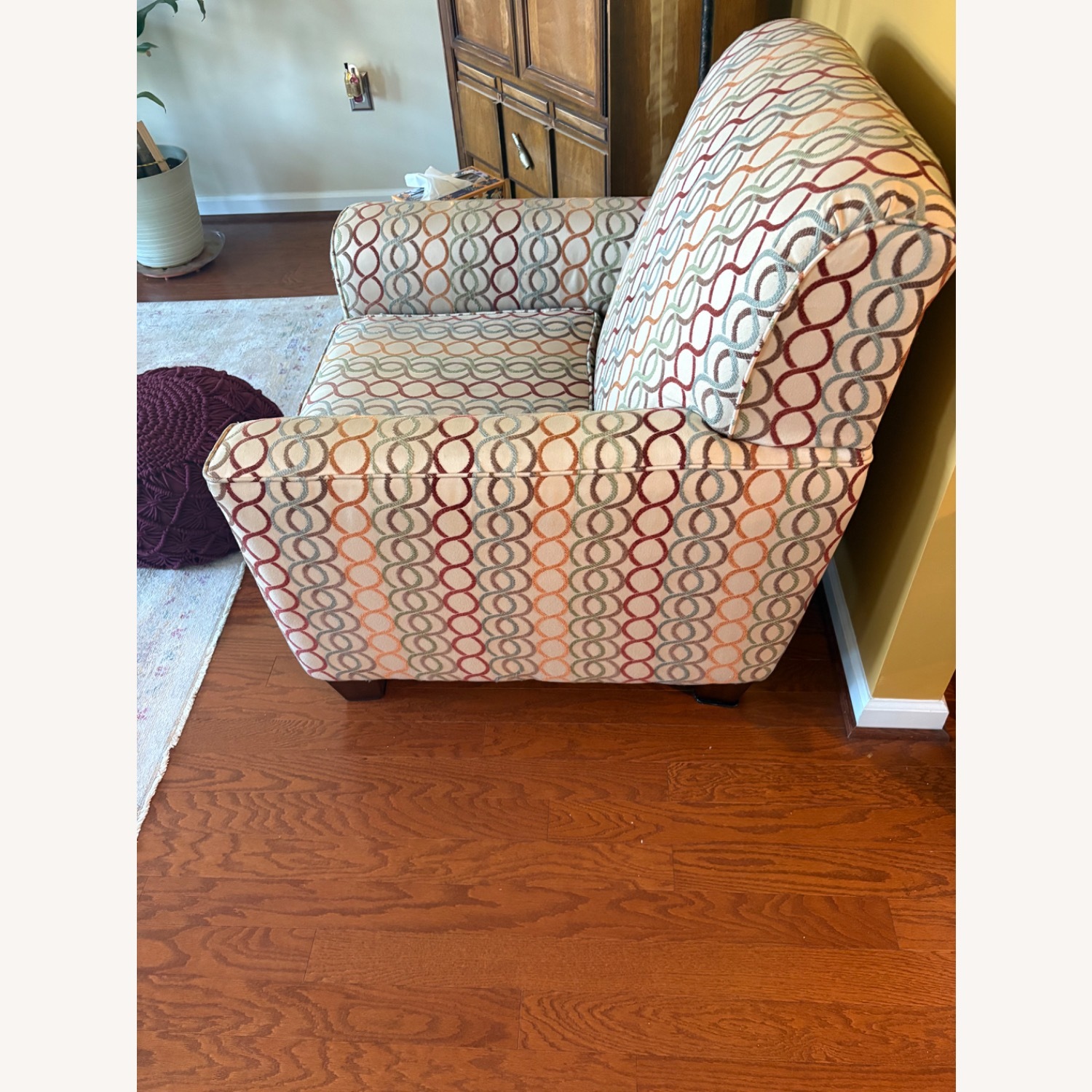  Ashley Furniture Comfy Accent Chair - image-3