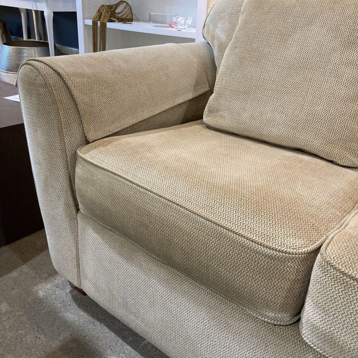 La-Z-Boy Upholstered Light Brown 2-Seat Loveseat - image-5