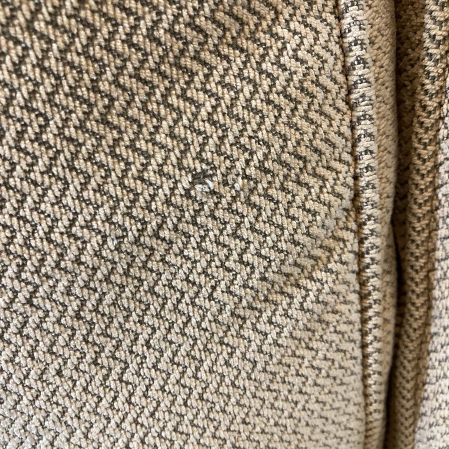 La-Z-Boy Upholstered Light Brown 2-Seat Loveseat - image-8