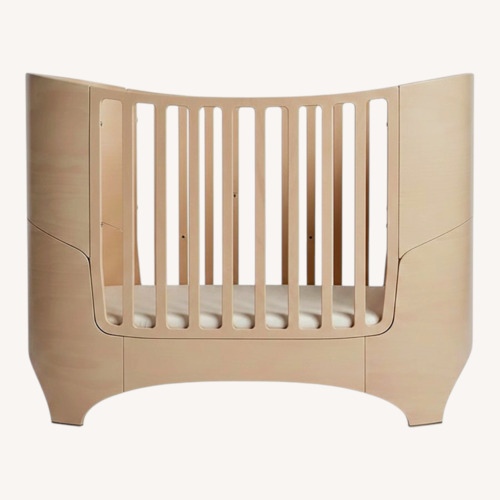 Used Leander Classic Baby-Junior Bed for sale on AptDeco