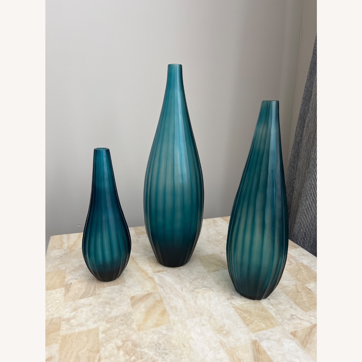 Ethan Allen Teal Rubbed Vase Blue Décor - image-3