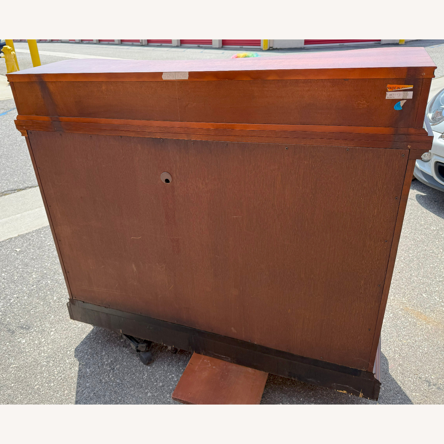 Sophisticated Console/Dresser With Mirror - image-6