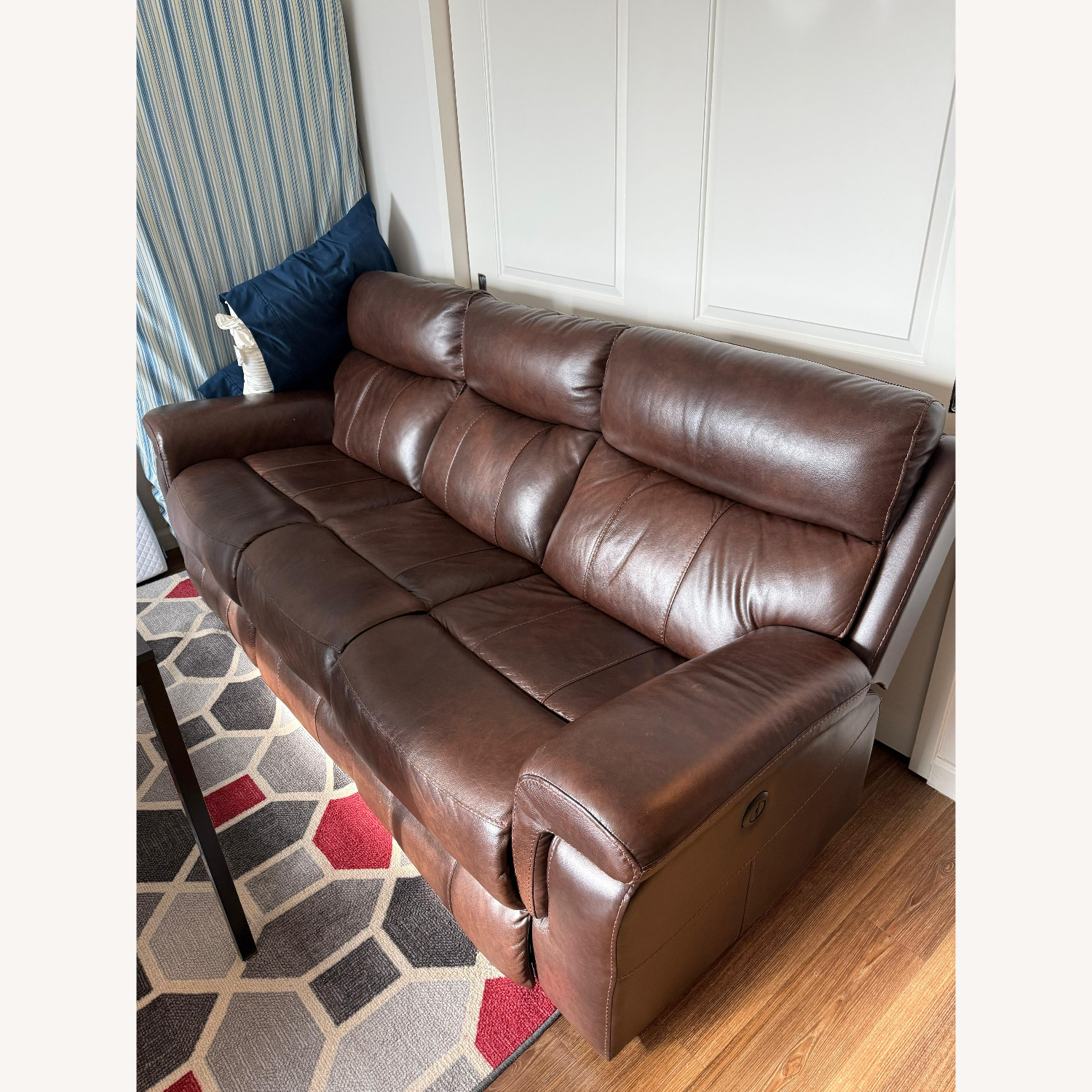 Glory Furniture power-recliner 3 Seater - image-3