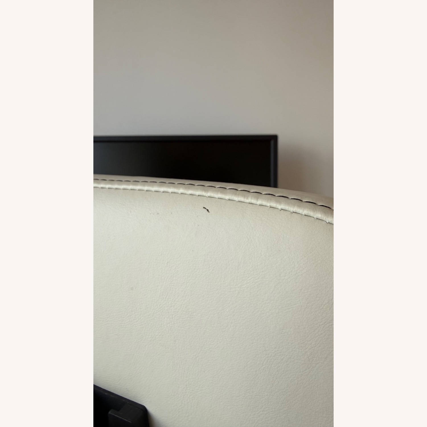 DXRacer White Gaming/Office Chair with Pillow - image-5