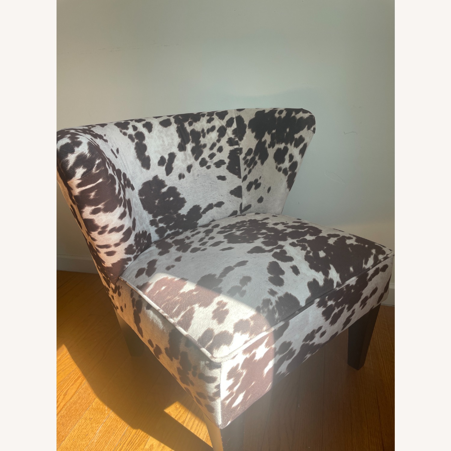 Raymour & Flanigan Accent Chair - image-1