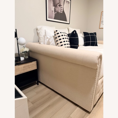 Used Wayfair Michelle Upholstered Queen Size Daybed for sale on AptDeco