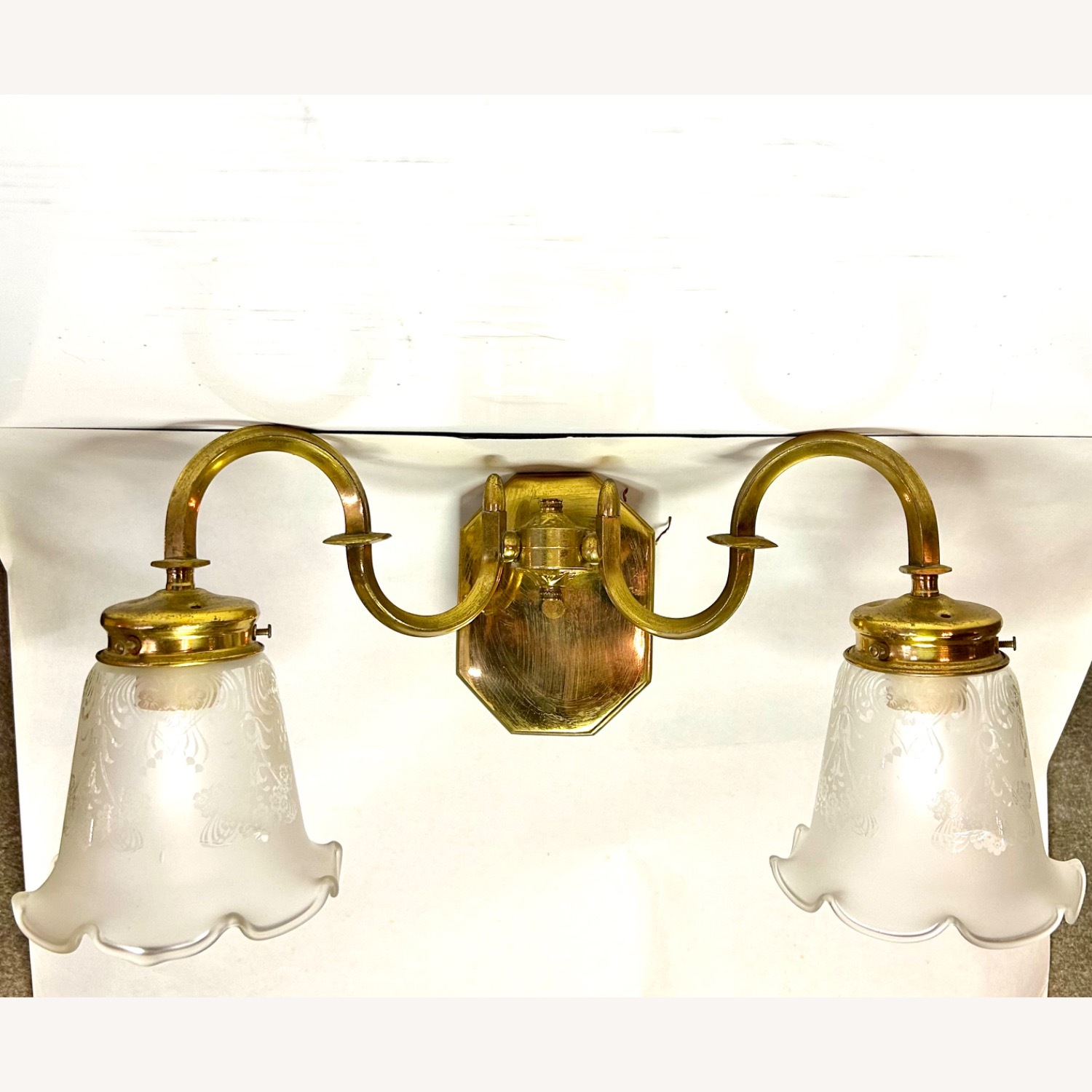 Metal Wall Lamp - image-4