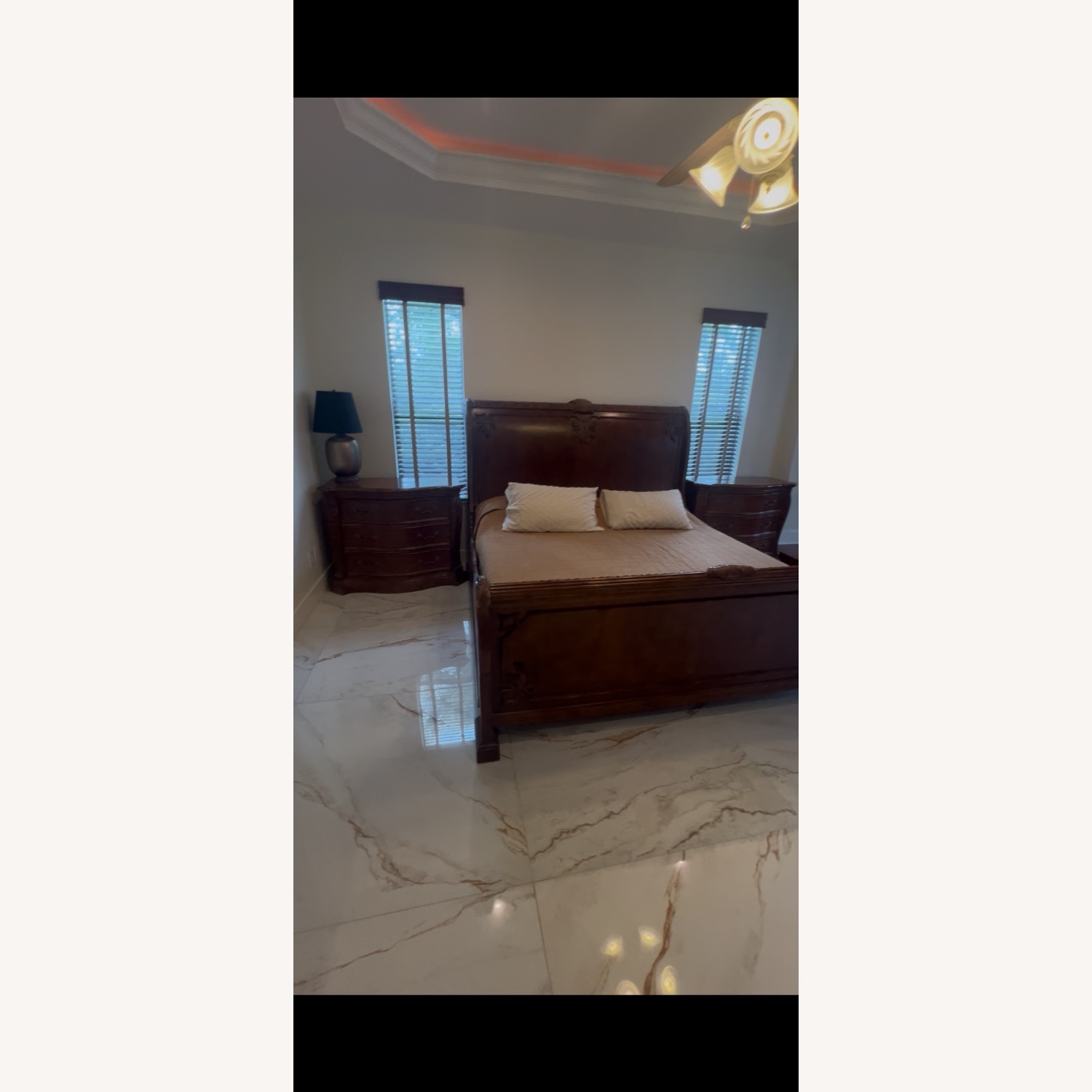 Hooker Furniture King Sleigh Bed  - image-3