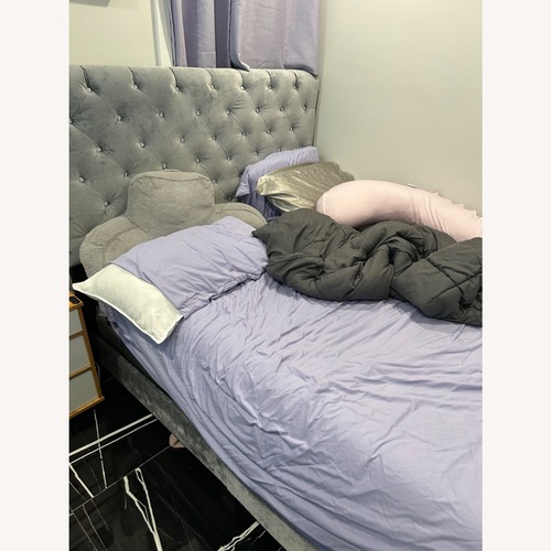 Used Raymour & Flanigan Headboard for sale on AptDeco