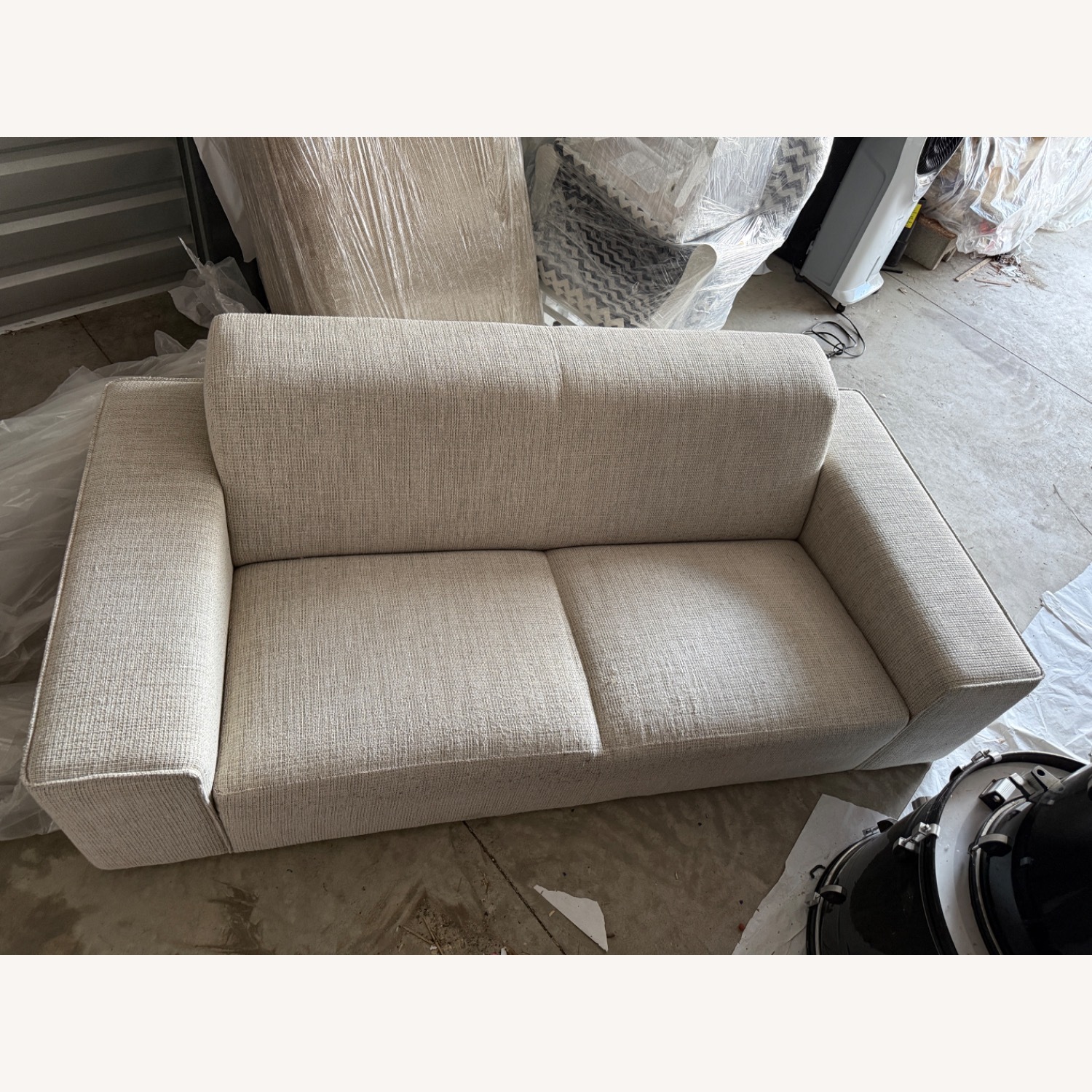 Modern European Style Sofa - image-3