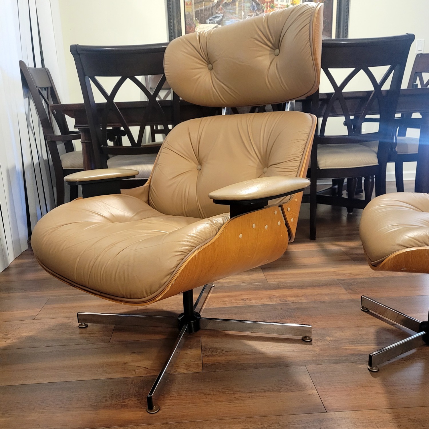Light Brown Leather Accent Chair - image-2