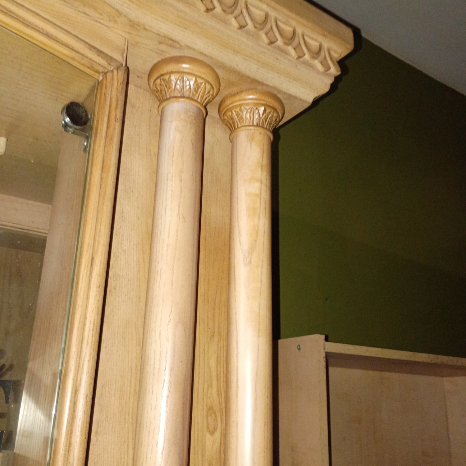 Drexel Heritage Insignia China Closet  - image-6