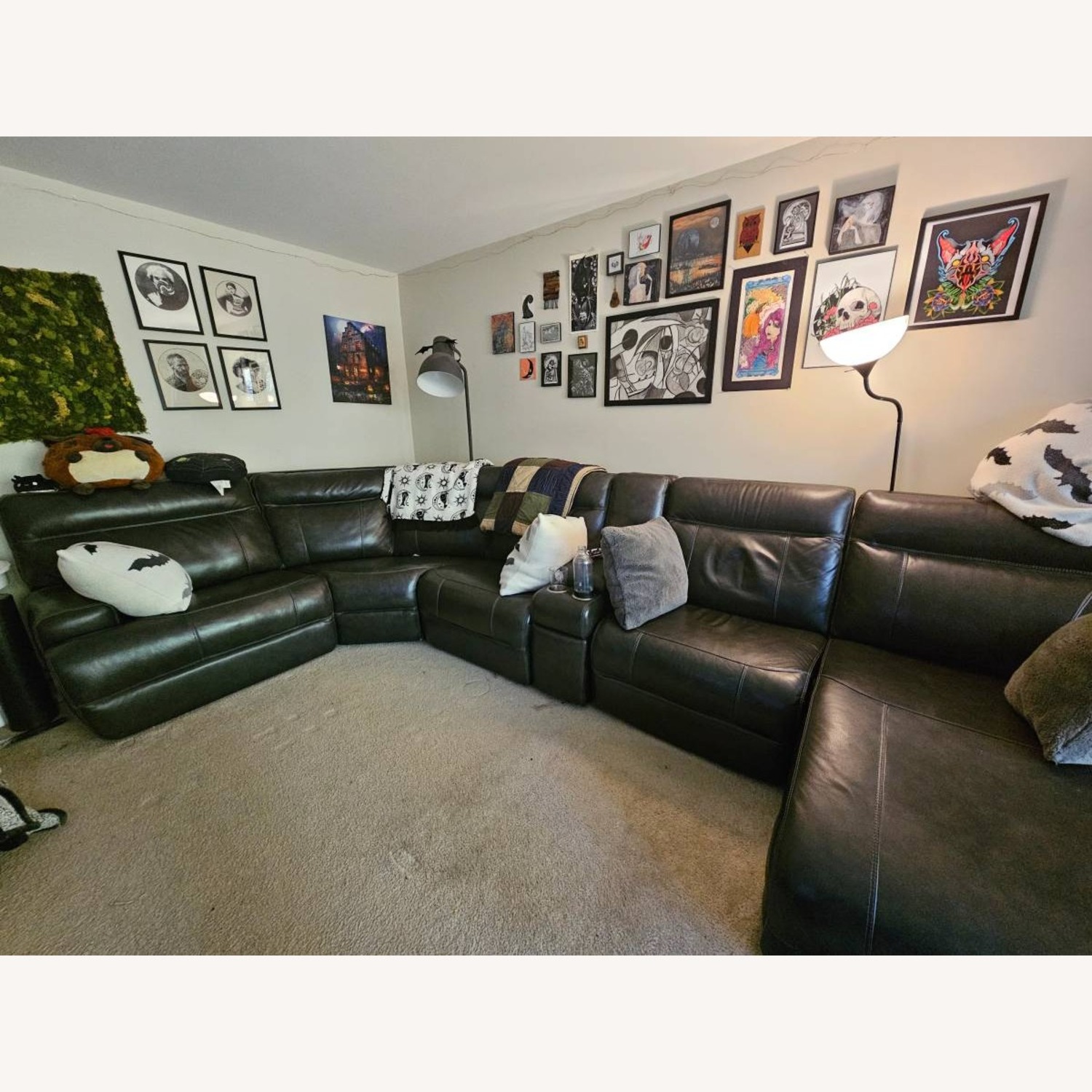 Havertys Regis Pewer 6 Piece Sectional - image-2