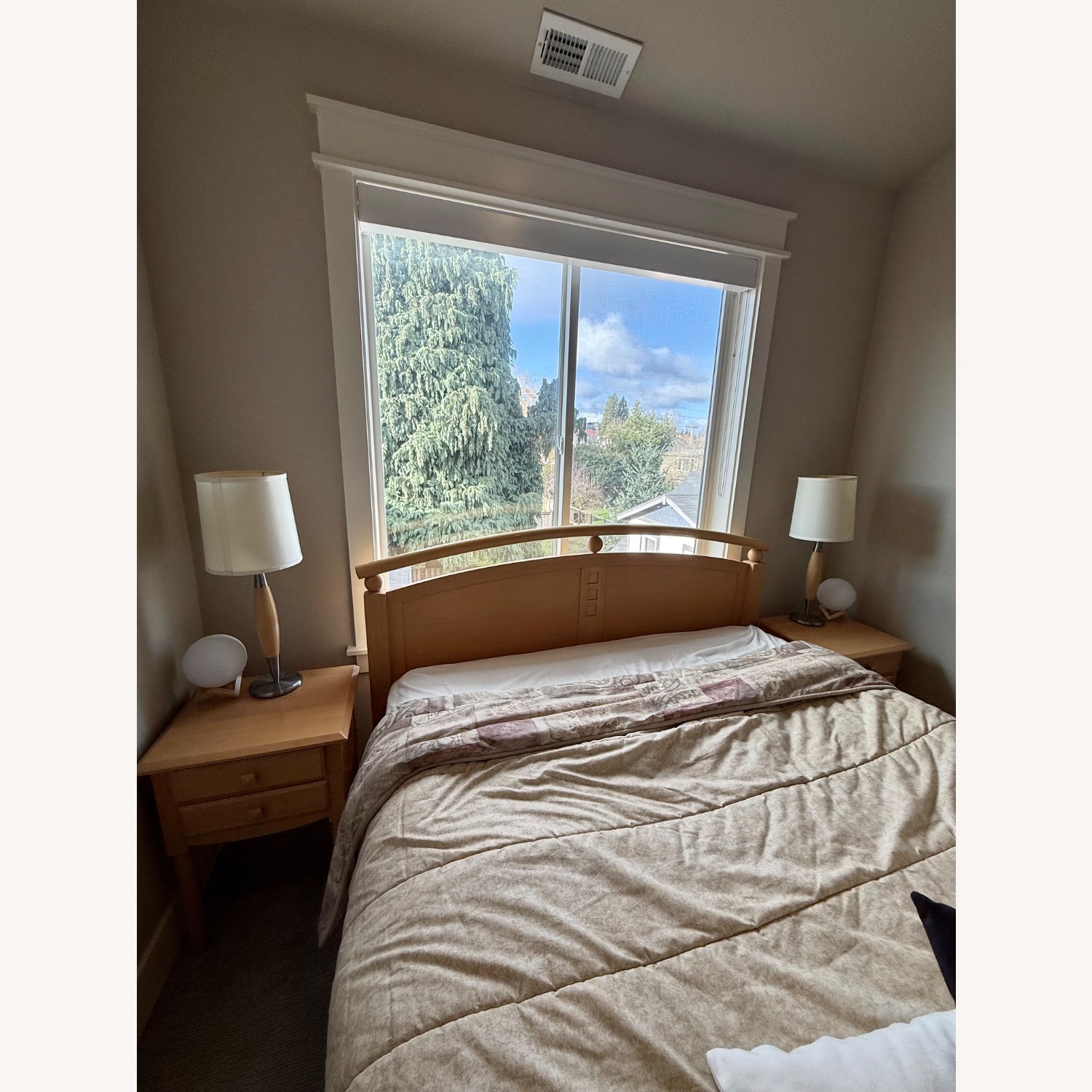 Ethan Allen Light Brown Wood Queen Bed - image-7