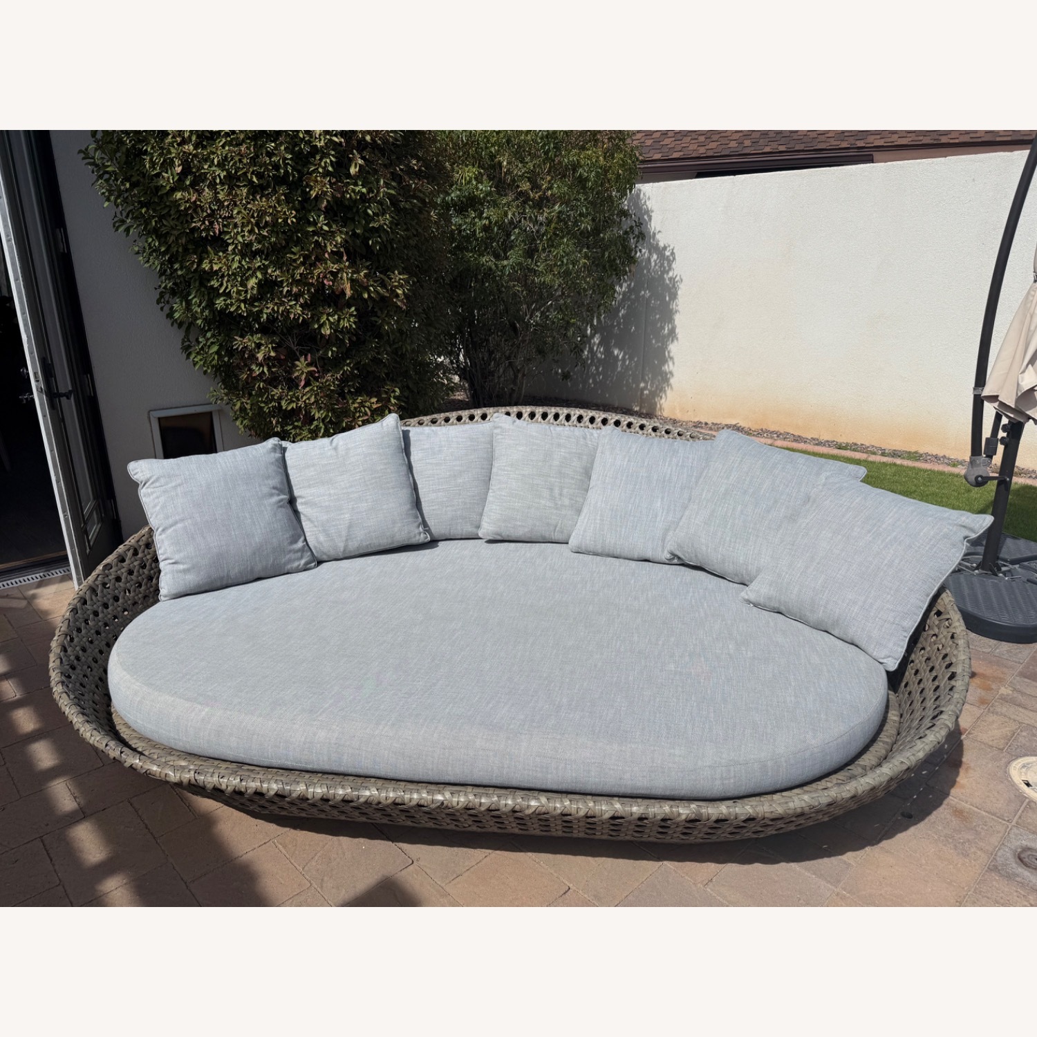 St. Martin Sofa Daybed - image-1