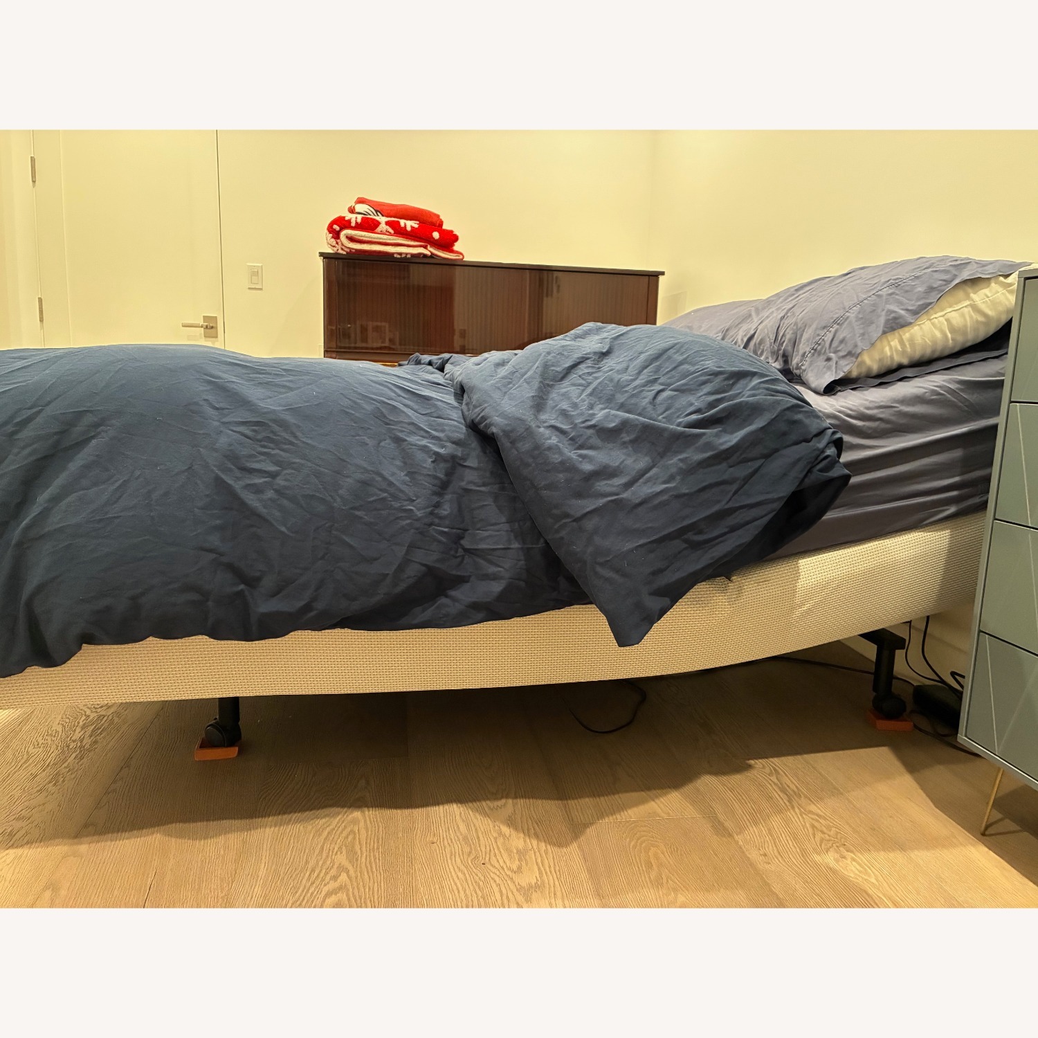 Leggett & Platt Adjustable Base - image-4