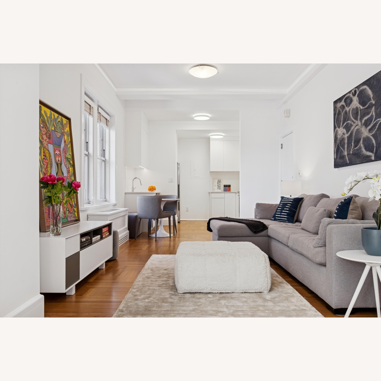 White Lacquer Sideboard - image-2