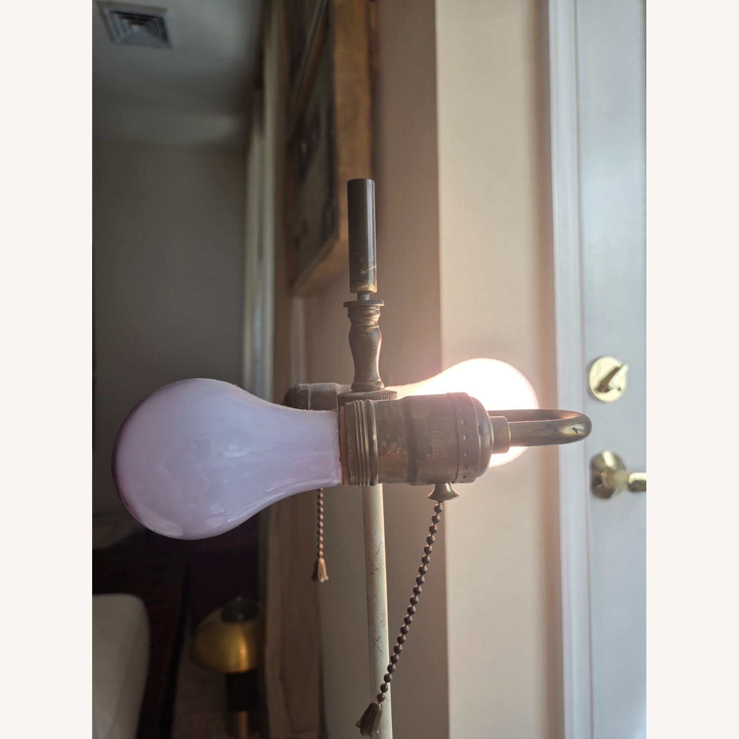 Vintage White Ceramic Rooster Table Lamp - image-4