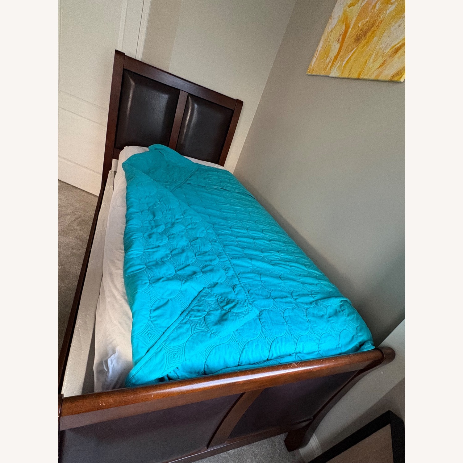 Twin Bed - image-3