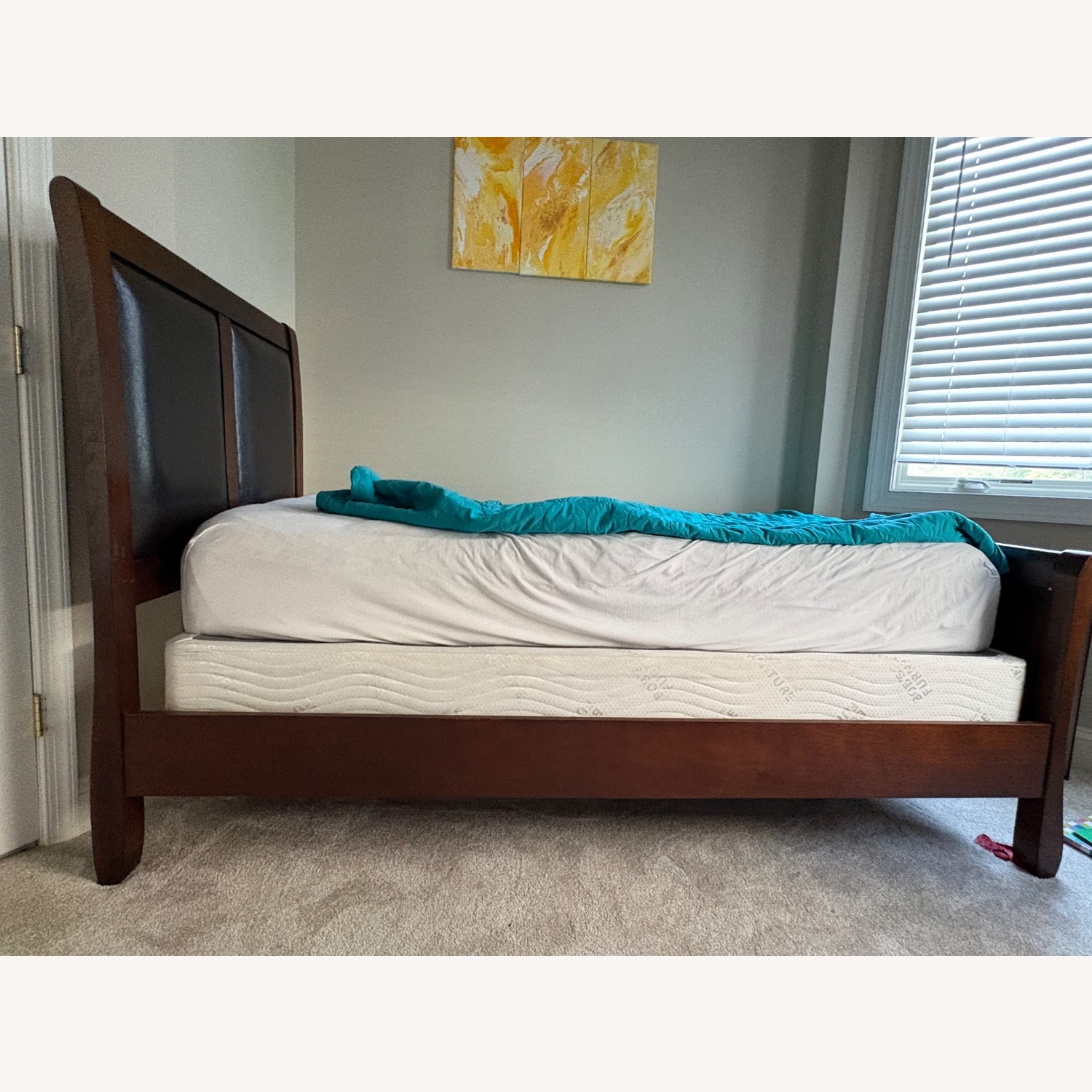 Twin Bed - image-2