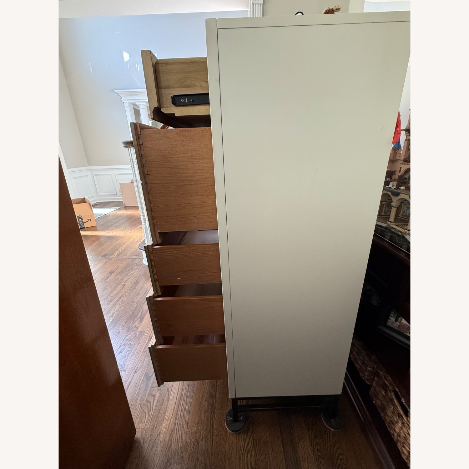 Universal Furniture Spencer Chest of Drawers - image-4