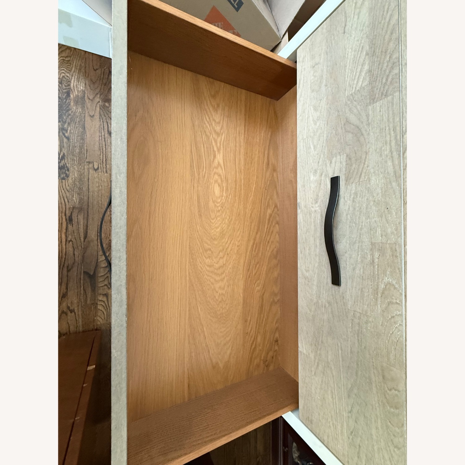 Universal Furniture Spencer Chest of Drawers - image-10