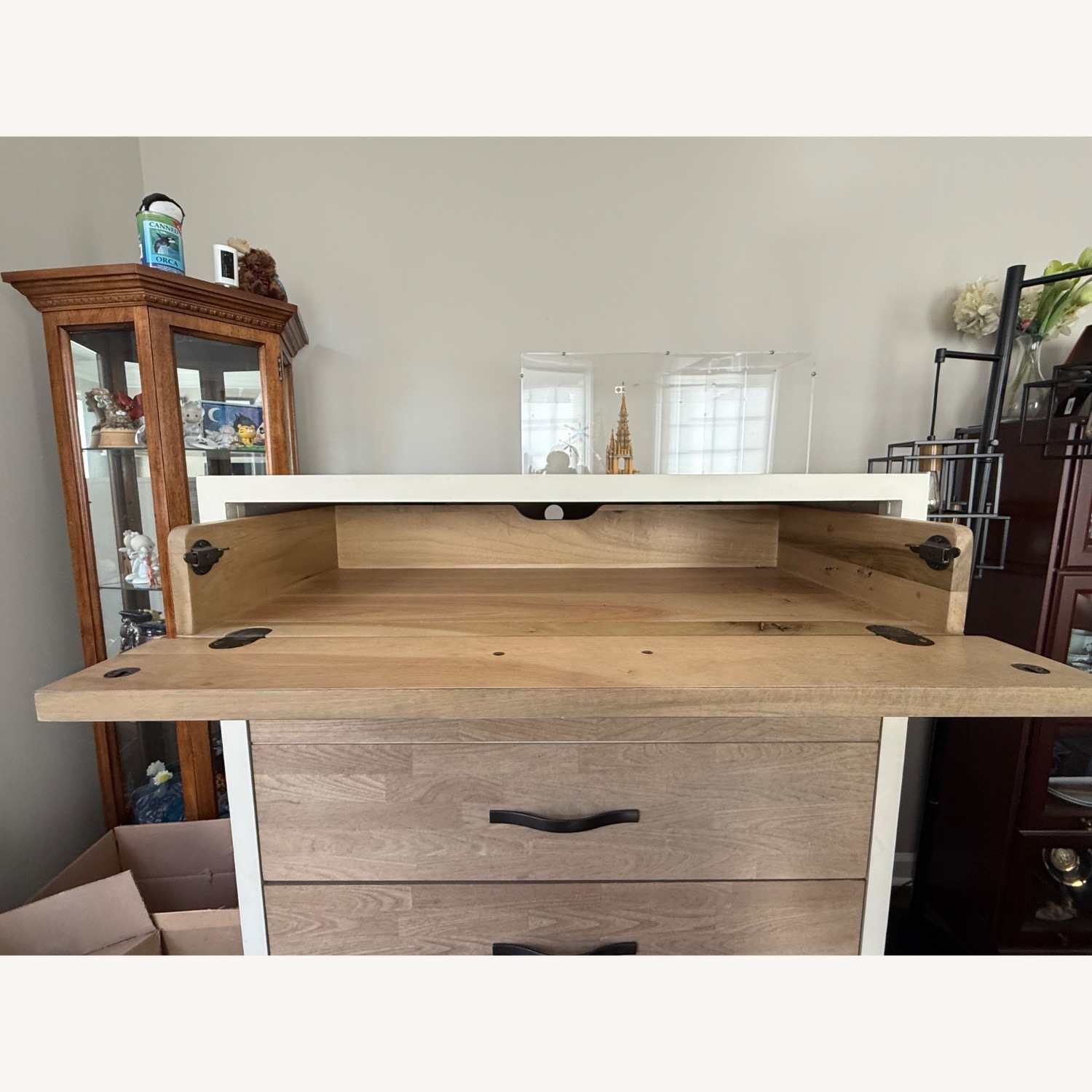 Universal Furniture Spencer Chest of Drawers - image-6